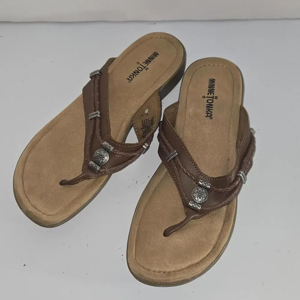 0307 Minnetonka Silverthorn Flip Flop Sandals Womens Size 10